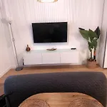 Sarah Apartment *