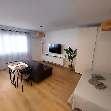 Sarah Apartament